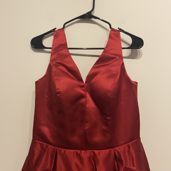 VNaix Rose Red V Neck Formal Maxi Dress Size 14 NWOT - Picture 4 of 6